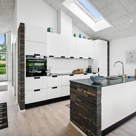 Haeryst - 300m From The Sea By Interhome