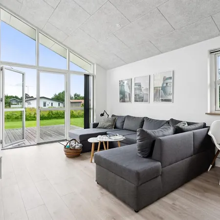 Haeryst - 300m From The Sea By Interhome *