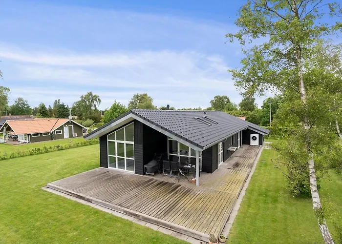 Haeryst - 300m From The Sea By Interhome Vakantiehuis Skovmose