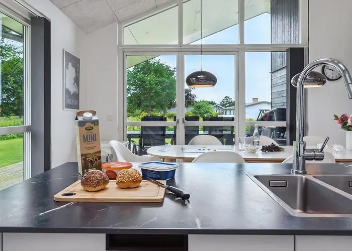 Vakantiehuis Haeryst - 300m From The Sea By Interhome *